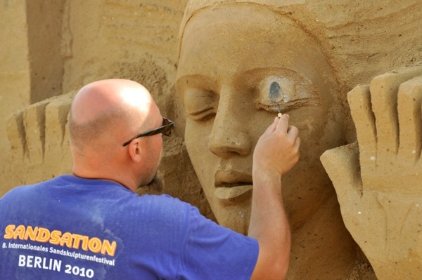 Фестиваль песчаных скульптур Sandsation в Берлине 